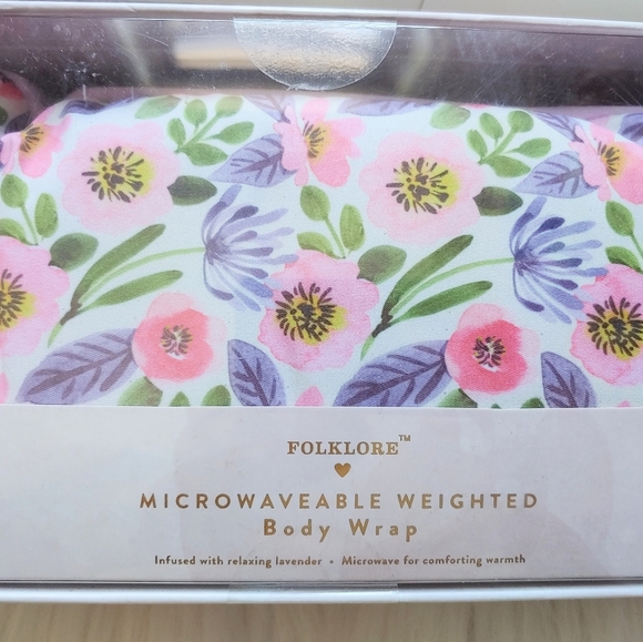 Home Spa Care Kit w/ Luxe Silk Eye Mask & Warming Weighted Body Heat Wrap - Picture 2 of 5